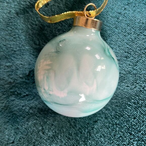 HANDCRAFTED Hand-Painted Porcelain - Picture 4 of 5